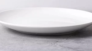 5 Best White Plates That Won’t Scratch